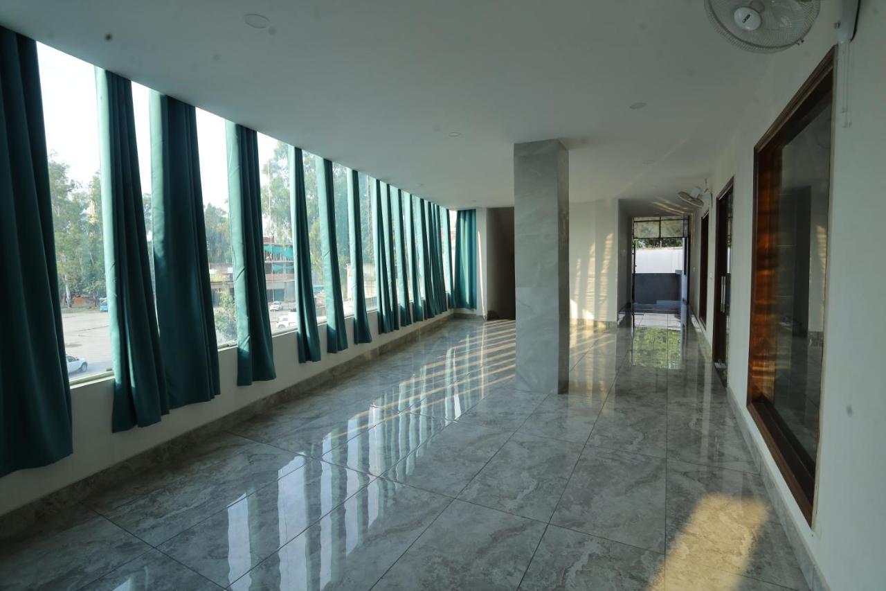 Raghav Inn Karnāl Extérieur photo